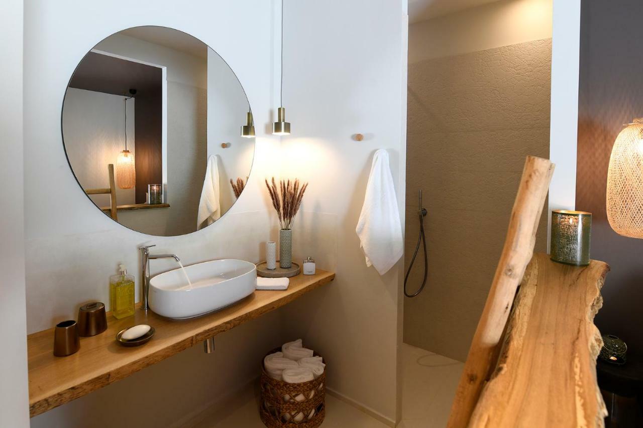 Les Loges En Provence "Villa Garrigue" วิลเนิฟ-เลส์-อาวิญง ภายนอก รูปภาพ