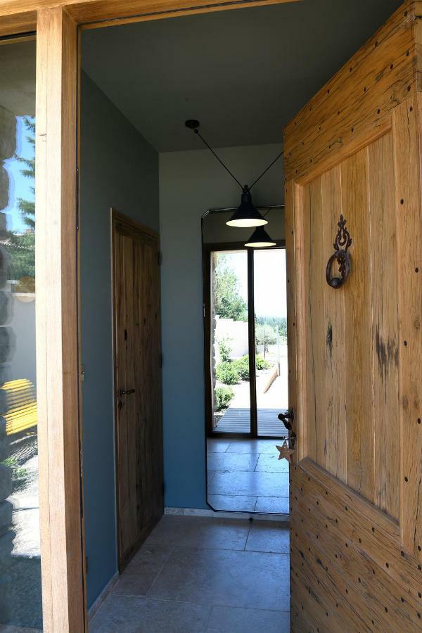 Les Loges En Provence "Villa Garrigue" วิลเนิฟ-เลส์-อาวิญง ภายนอก รูปภาพ