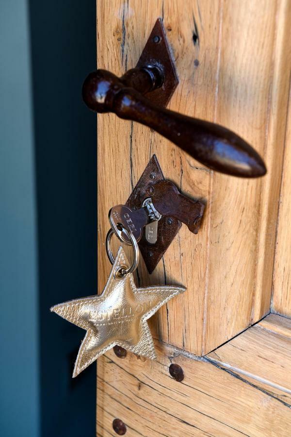 Les Loges En Provence "Villa Garrigue" วิลเนิฟ-เลส์-อาวิญง ภายนอก รูปภาพ